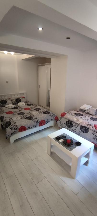 Studio Apartman Kocka Beograd Eksteriør bilde